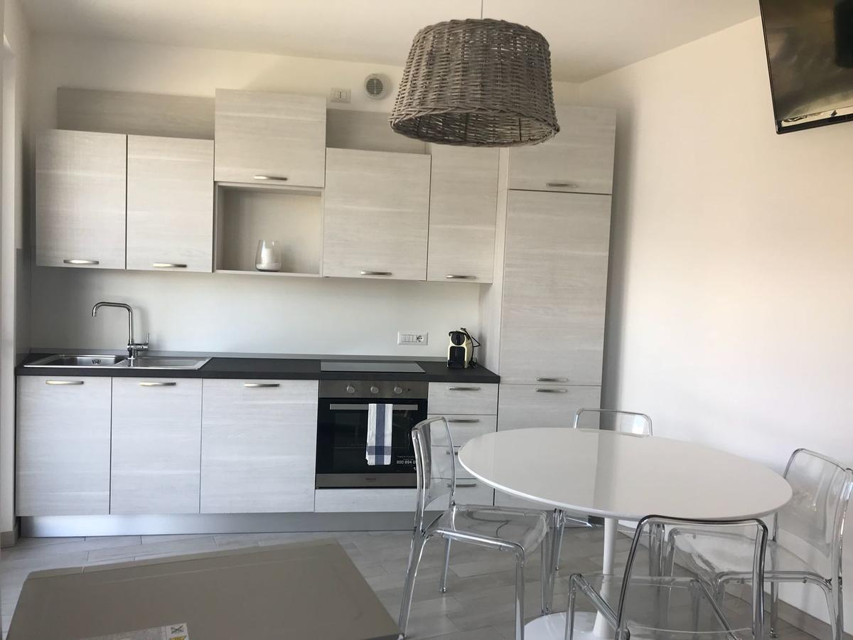 Baia Blu - Luxury Apartments With Pool 크레미아 외부 사진