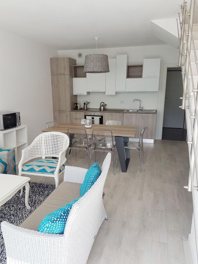 Baia Blu - Luxury Apartments With Pool 크레미아 외부 사진